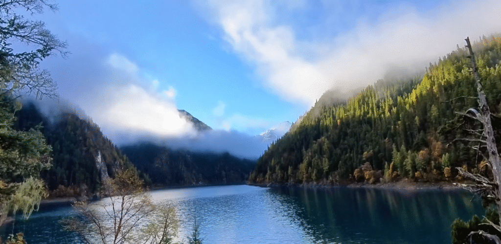 Long Lake (长海) Chǎnghǎi view - Jiuzhaigou Travel Guide: Magical Valley - Leo Trails
