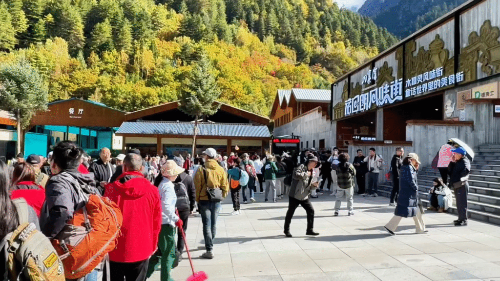 Nuòrìlǎng Station - Jiuzhaigou Travel Guide: Magical Valley - Leo Trails