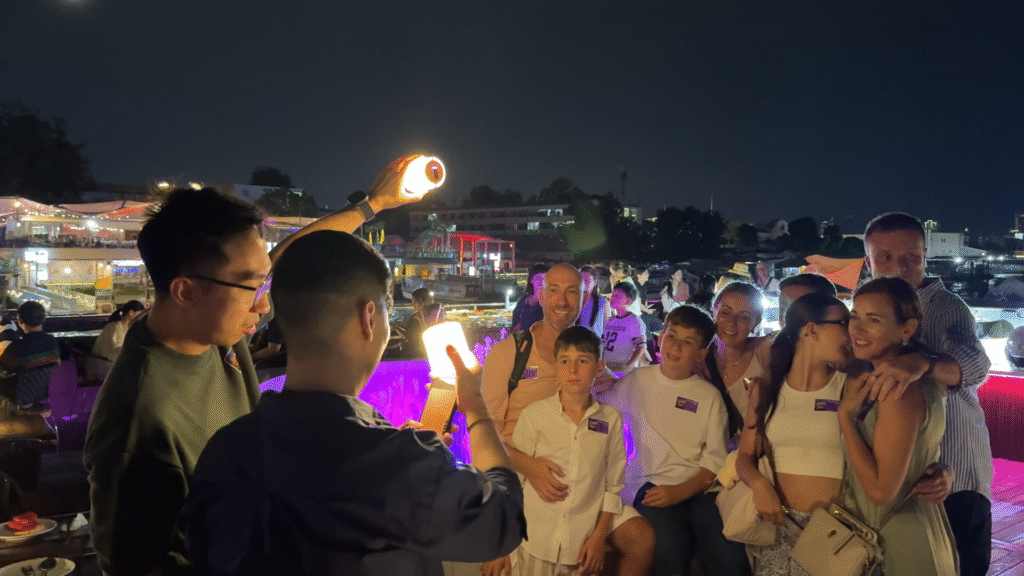 Family photoshoot - Bangkok Dinner Cruise for a Memorable Birthday - Leo Trails
