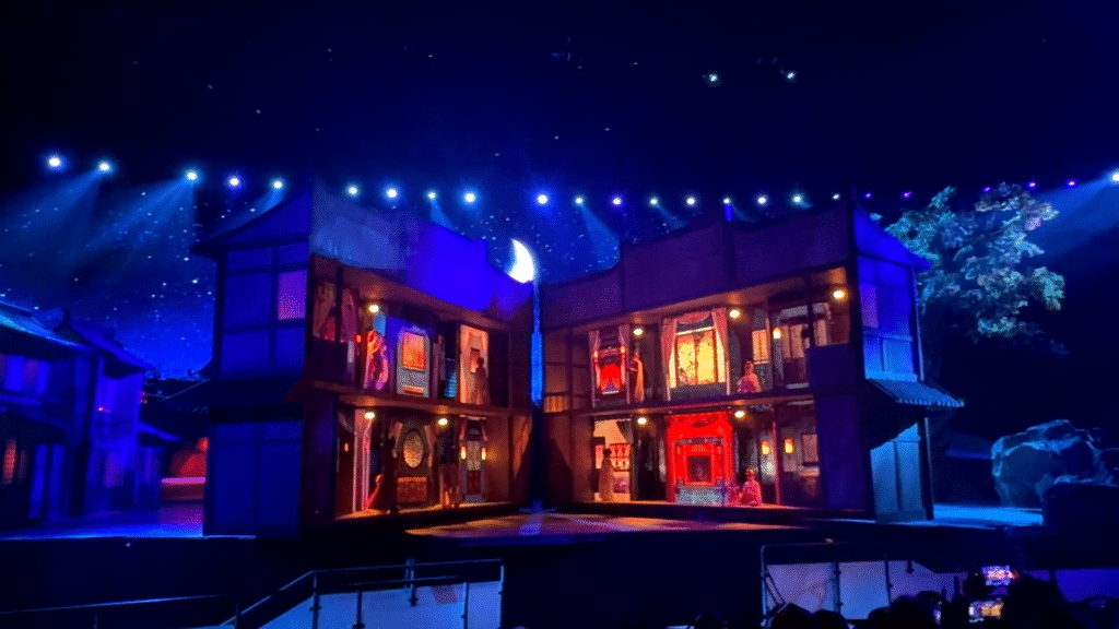 House stage on the middle - The Camel Bell Legend Show in Xi'an - Leo Trails