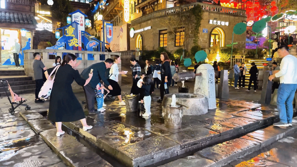 Ancient Well at Shíbātī (十八梯)- 7 Must-Visit Spots in Chongqing - Leo Trails