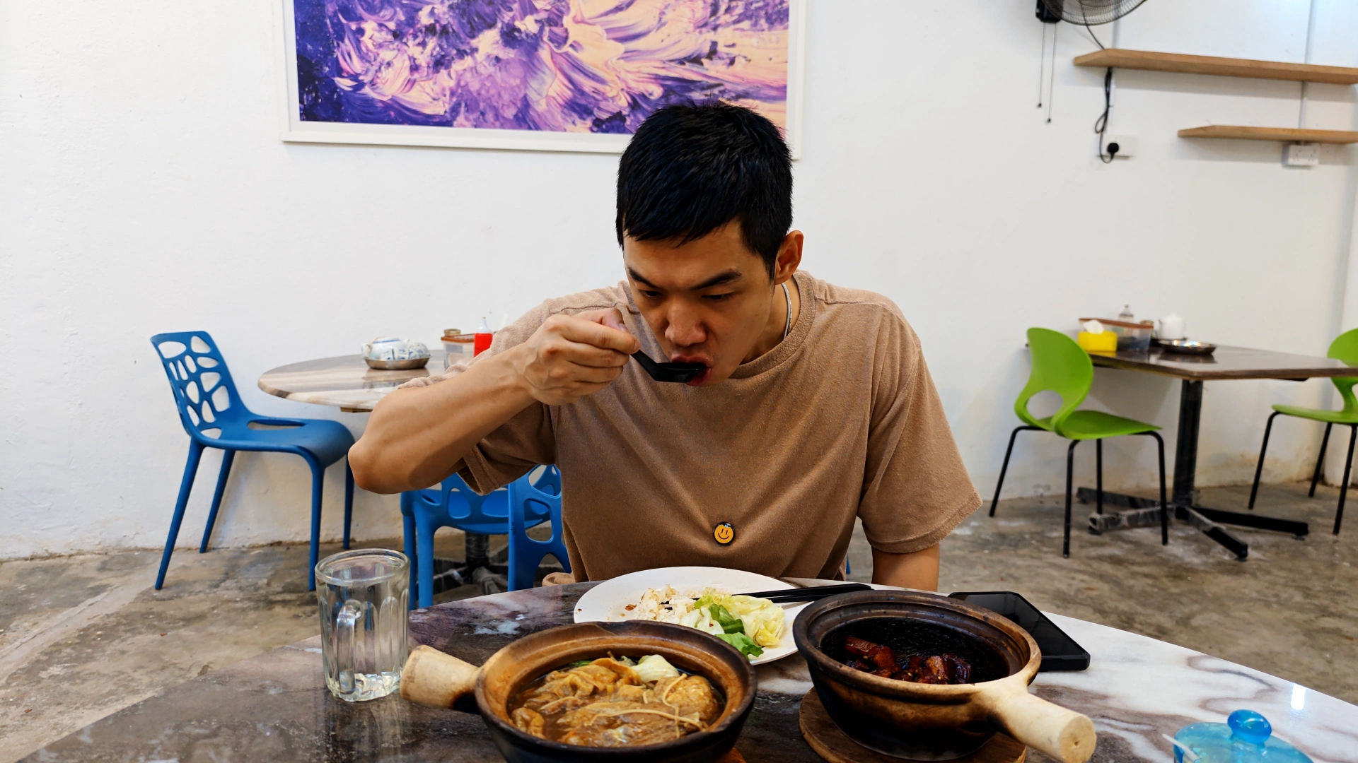 Me slurping the bak kut teh -Try KL Dishes That Locals Love - leo trails
