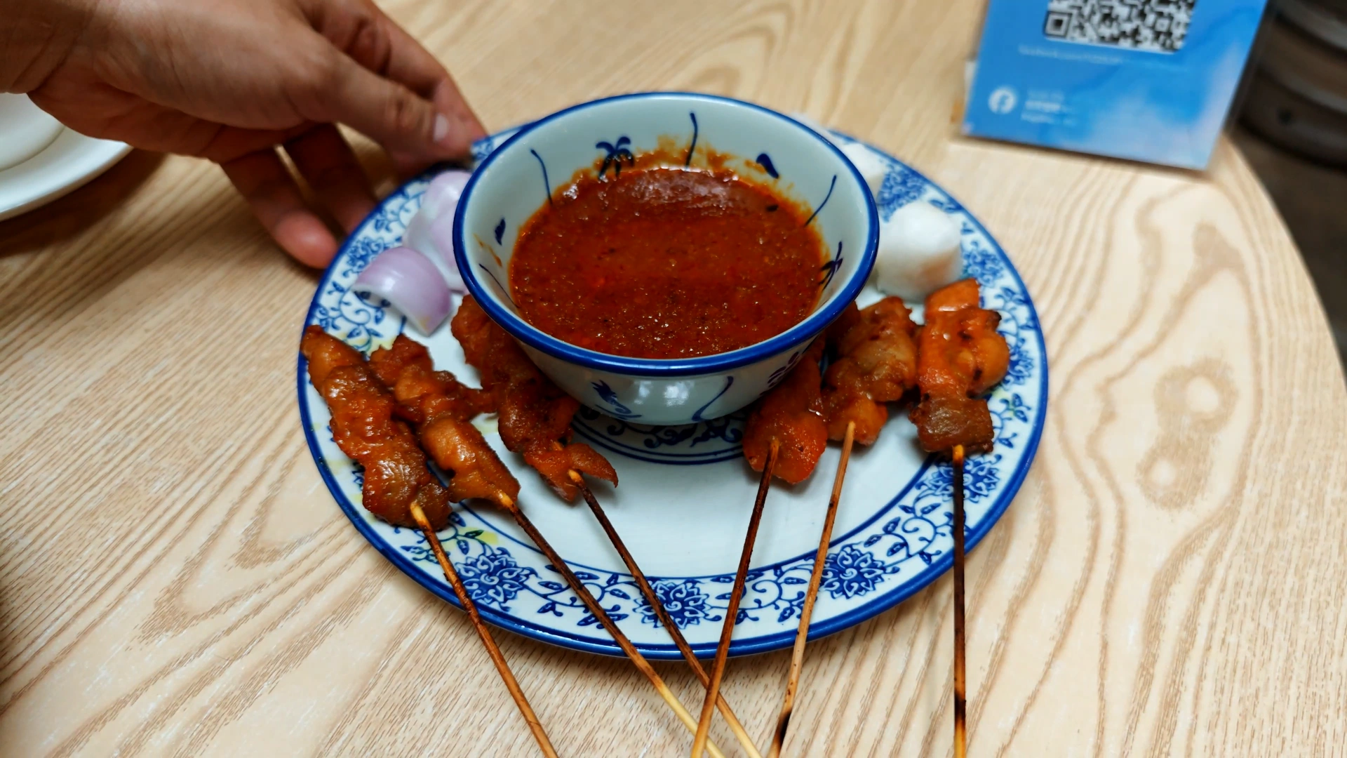 Satay Skewers - Try KL Dishes That Locals Love - leo trails