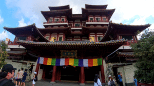 Buddha Tooth Relic Temple - How to Enjoy Singapore Without Breaking the Bank- Leo Trails