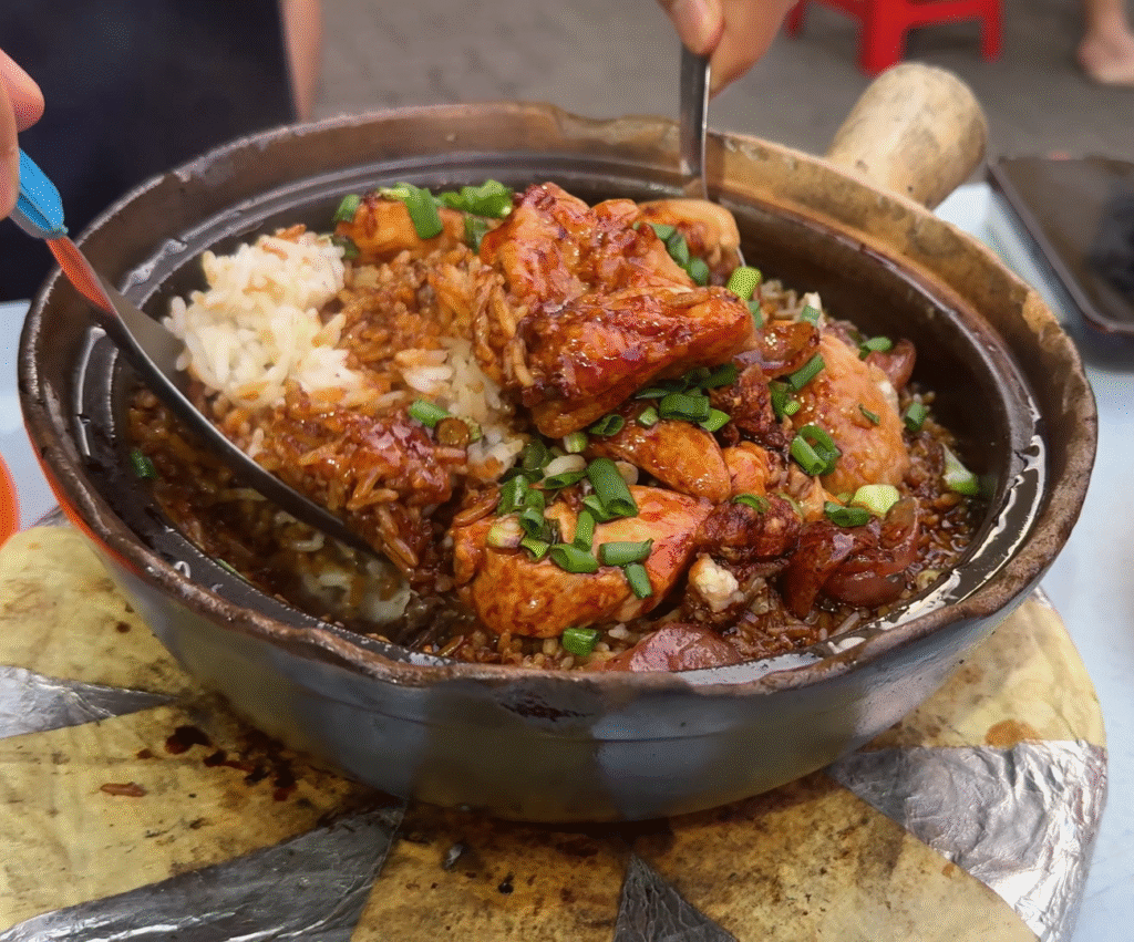 Claypot Rice - 15 Must-Try KL Dishes That Locals Love - leo trails
