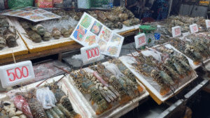 Fresh Lobsters - The Ultimate Travel Guide to Da Nang - Leo Trails
