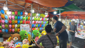 Balloon stall - The Ultimate Travel Guide to Da Nang - Leo Trails