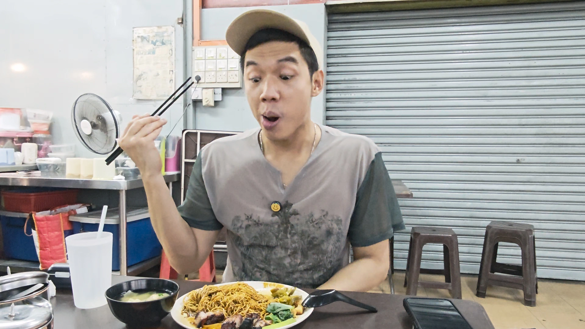 This char siu tastes delicious - Try KL Dishes That Locals Love - leo trails