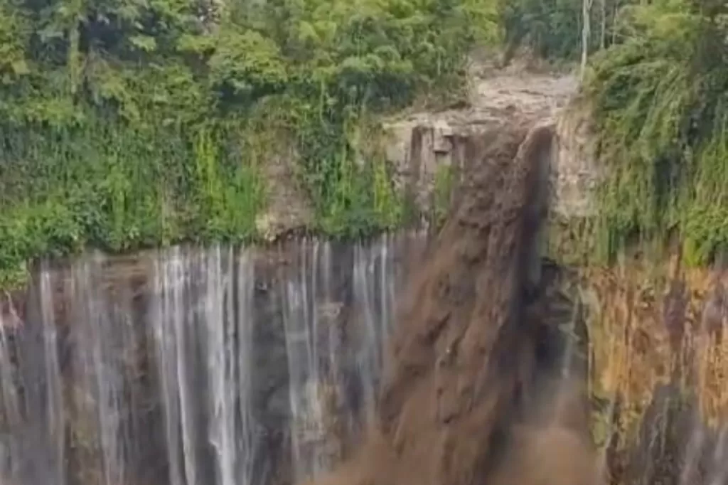 Avalanche at Tumpak Sewu - Tumpak Sewu Waterfall: A Must-Visit for Any Adventure Lover - Leo Trails