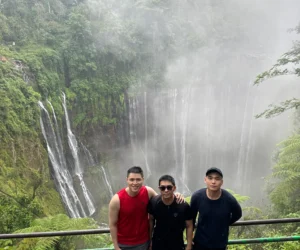Friends at Tumpak Sewu Upper Panorama Point - Tumpak Sewu Waterfall: A Must-Visit for Any Adventure Lover - Leo Trails