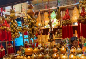 Stall that sell Hulu Gourds - Kuan Zhai Alley Chengdu: What to Eat Here - Leo Trails