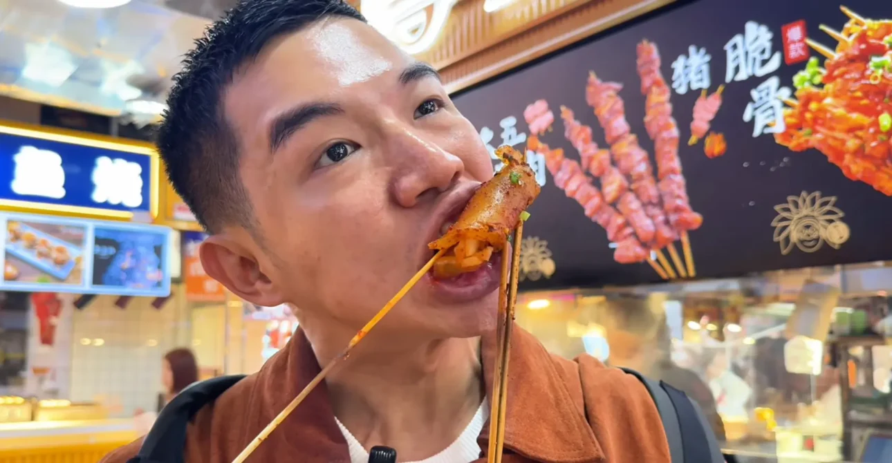 🍡 A Local Favorite Street Food Paradise in Chongqing