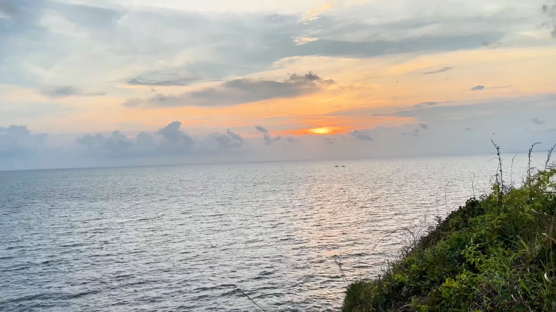 Sunset Viewpoint - Your Easy Guide to Koh Samet from Bangkok (Bus, Boat & Tips) - Leotrails