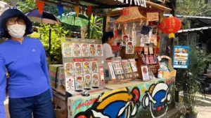 Talat Noi Souvenirs - Talat Noi Treasures : Best Hidden Spot in Bangkok - Leotrails