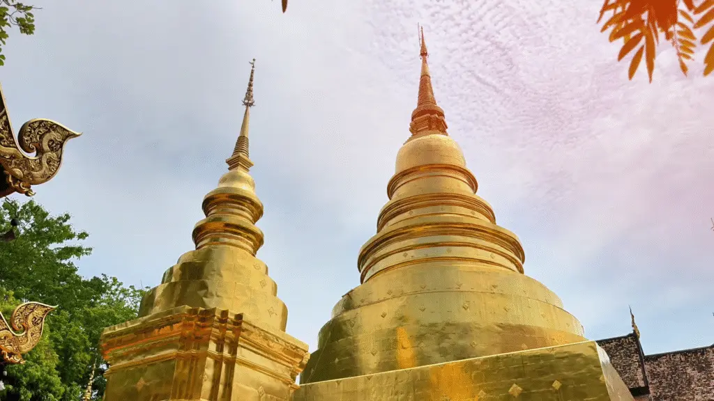 The Golden Chedi at Wat Phra Singh - Temples in Chiang Mai You Should Not Miss - Leotrails