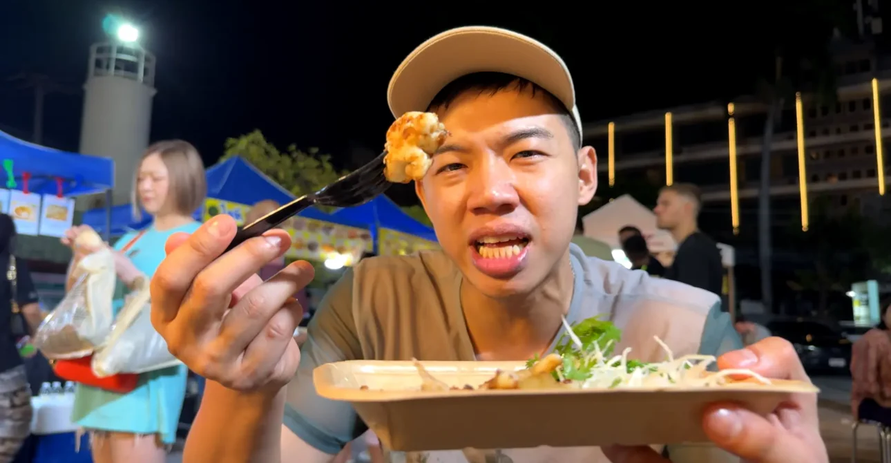 🛍️ Chiang Mai Sunday Night Market: What to do here