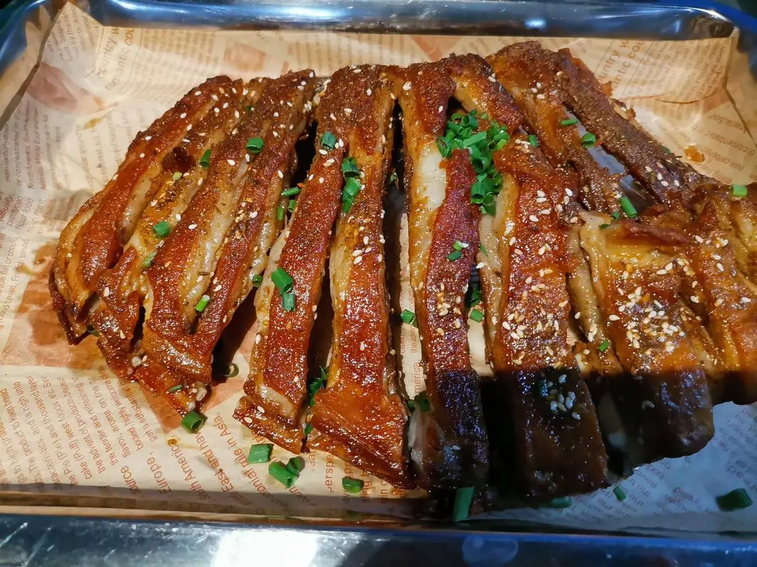 Grilled Lamb Chops - Discover one of the Smoky Grilled Lamb Chops in Beijing - Leotrails