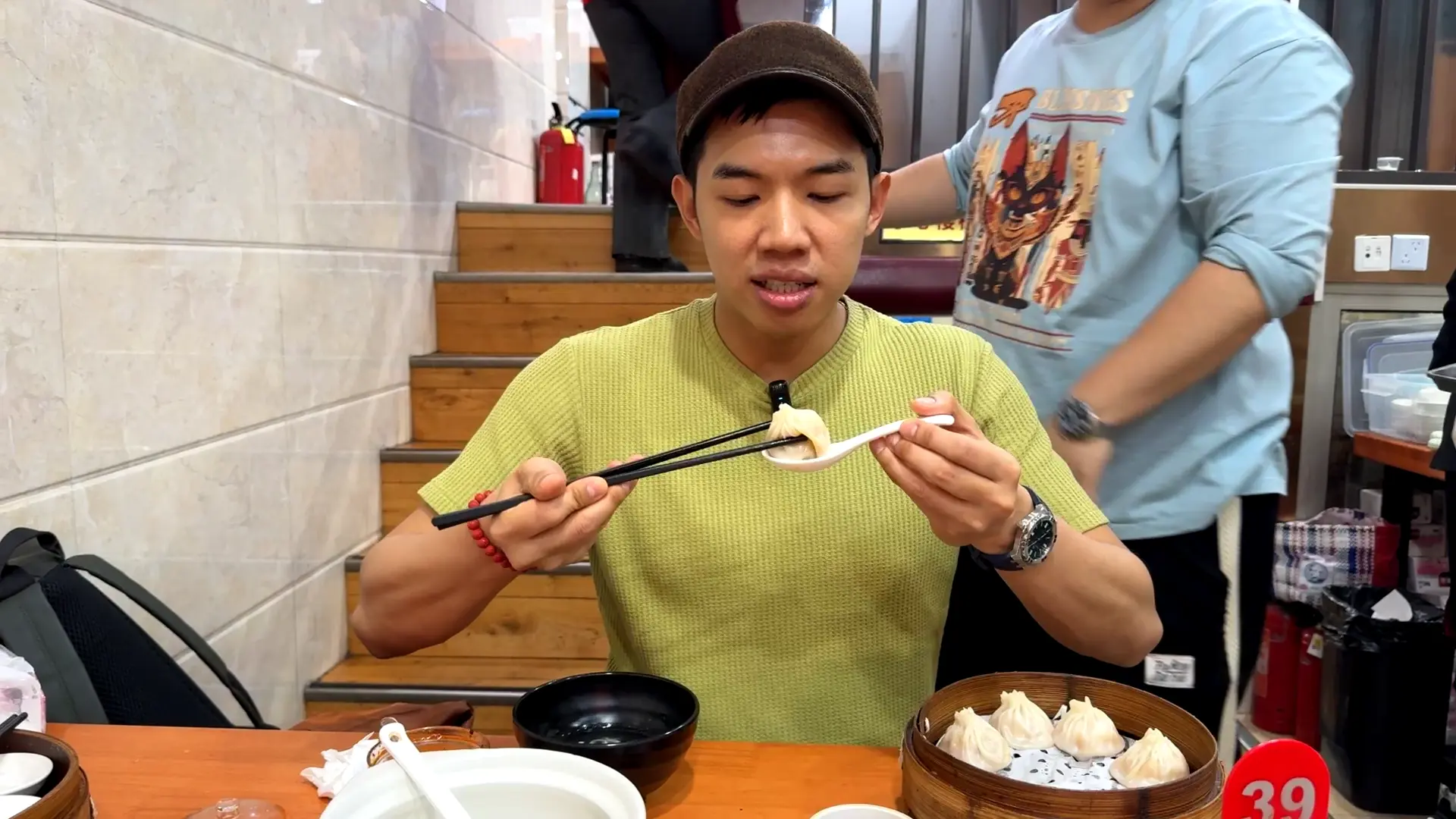 🥟 A Simple Guide on How to Eat Xiao Long Bao the Right Way