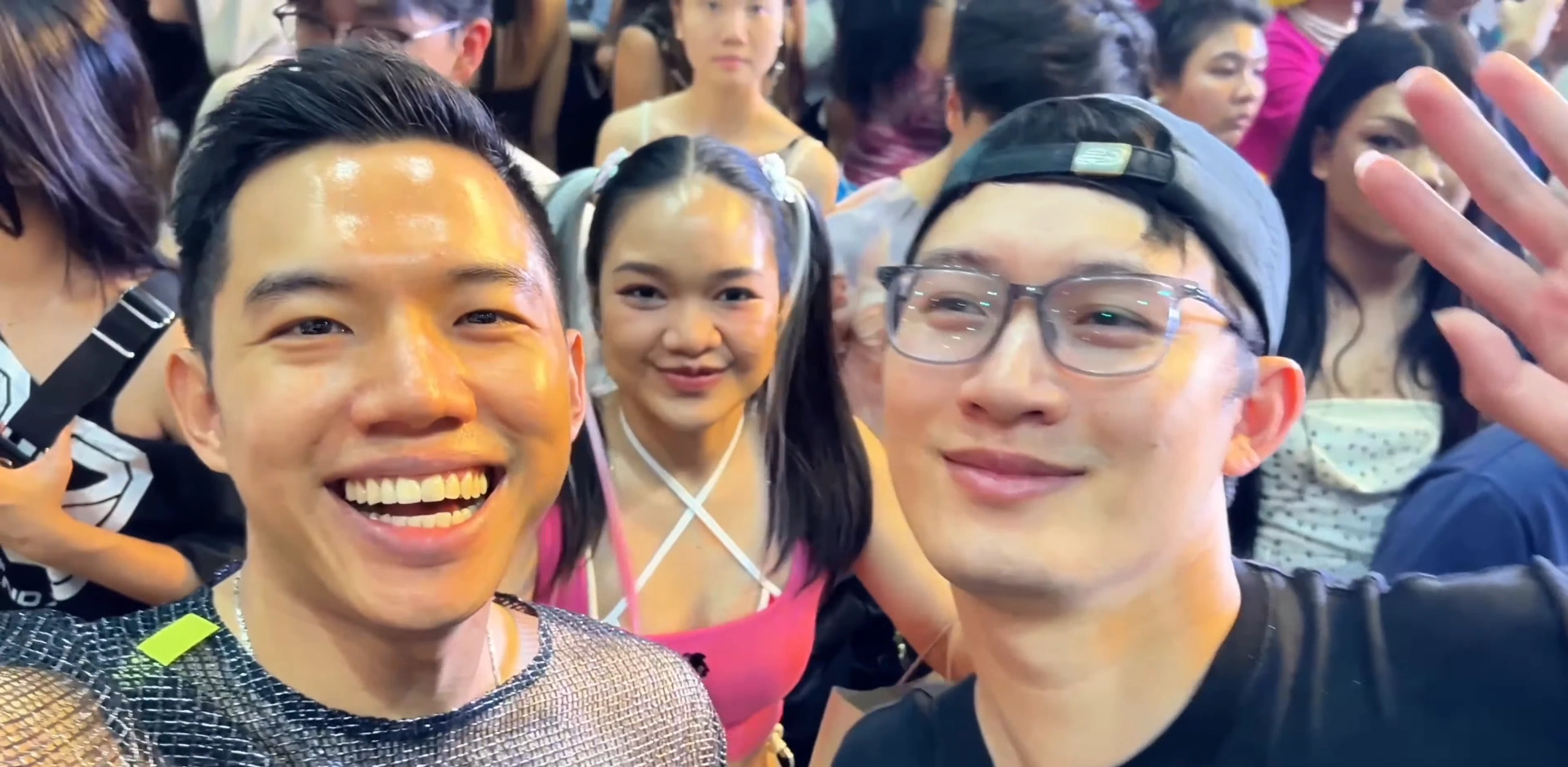 Me and my friends after the concert - Doja Cat Ma Vie World Tour Bangkok | Full Concert Experience - Leotrails