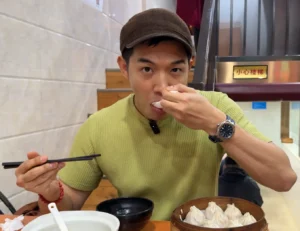 Whole Bite - A Simple Guide on How to Eat Xiao Long Bao the Right Way - Leotrails