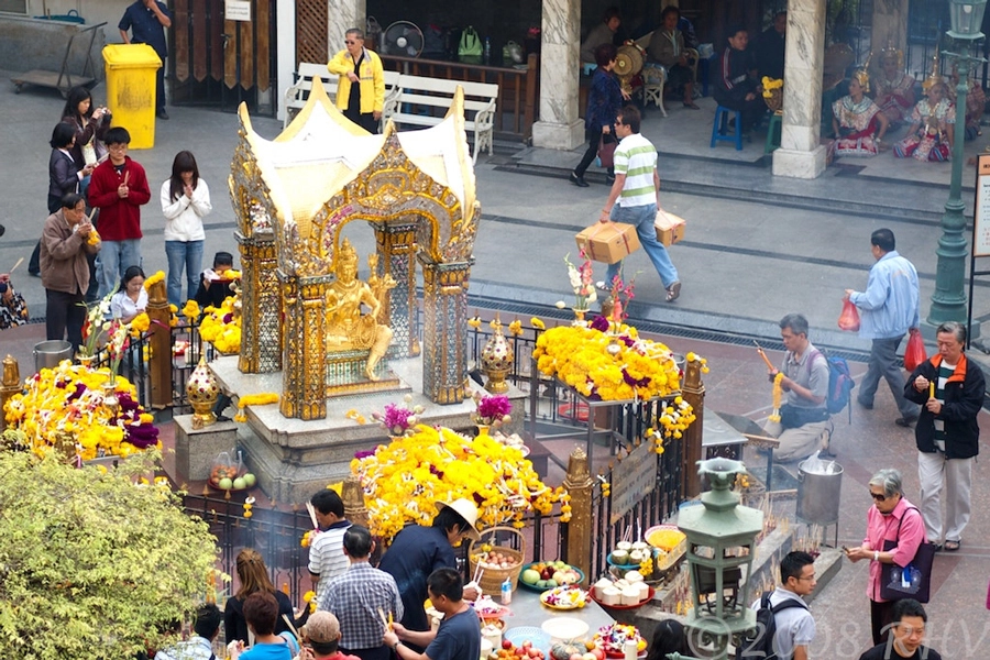 People visiting Erawan Shrine - Erawan Shrine Bangkok: A Guide on How to Pray - Leotrails