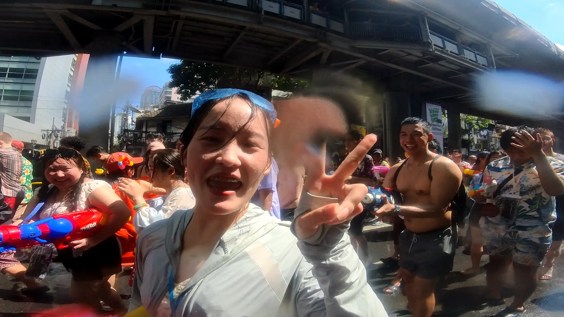 A Girl at Songkran - The Wildest Songkran Water Fight in Silom Bangkok 💦 - Leotrails