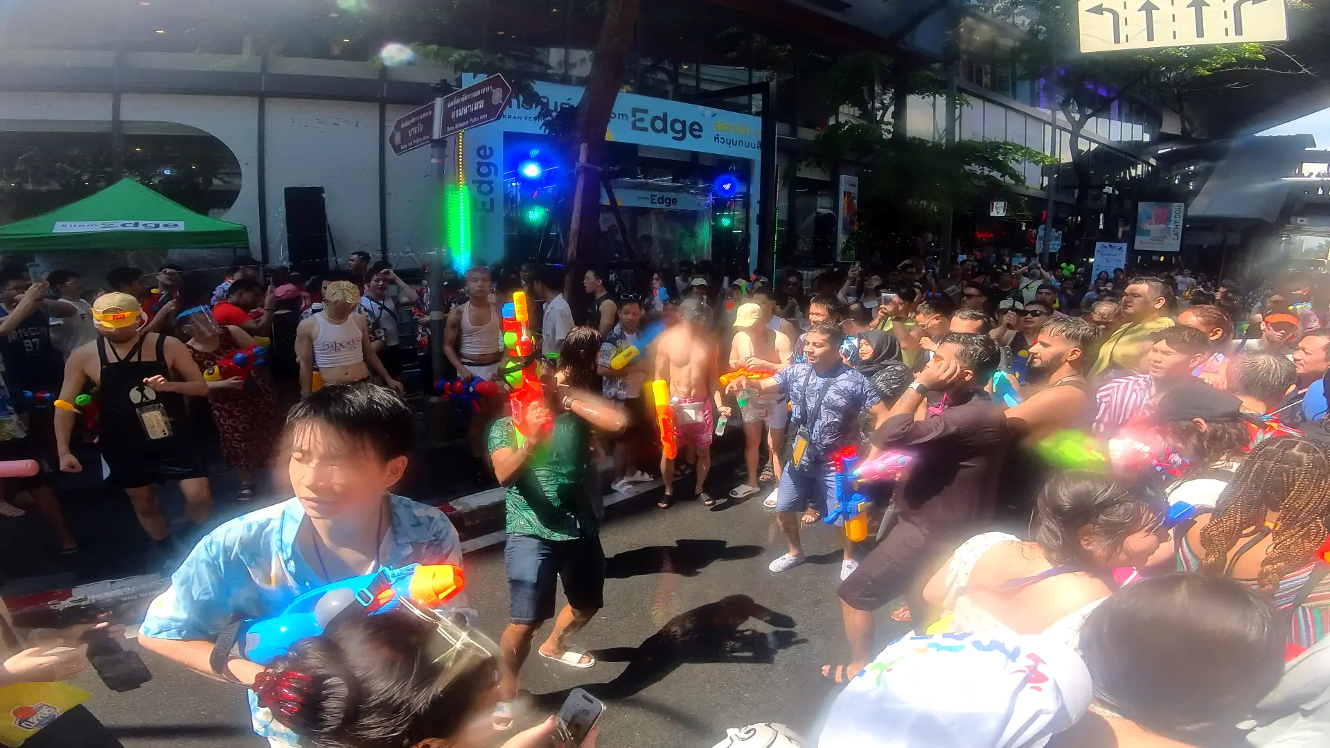 Songkran Festival - The Wildest Songkran Water Fight in Silom Bangkok 💦 - Leotrails