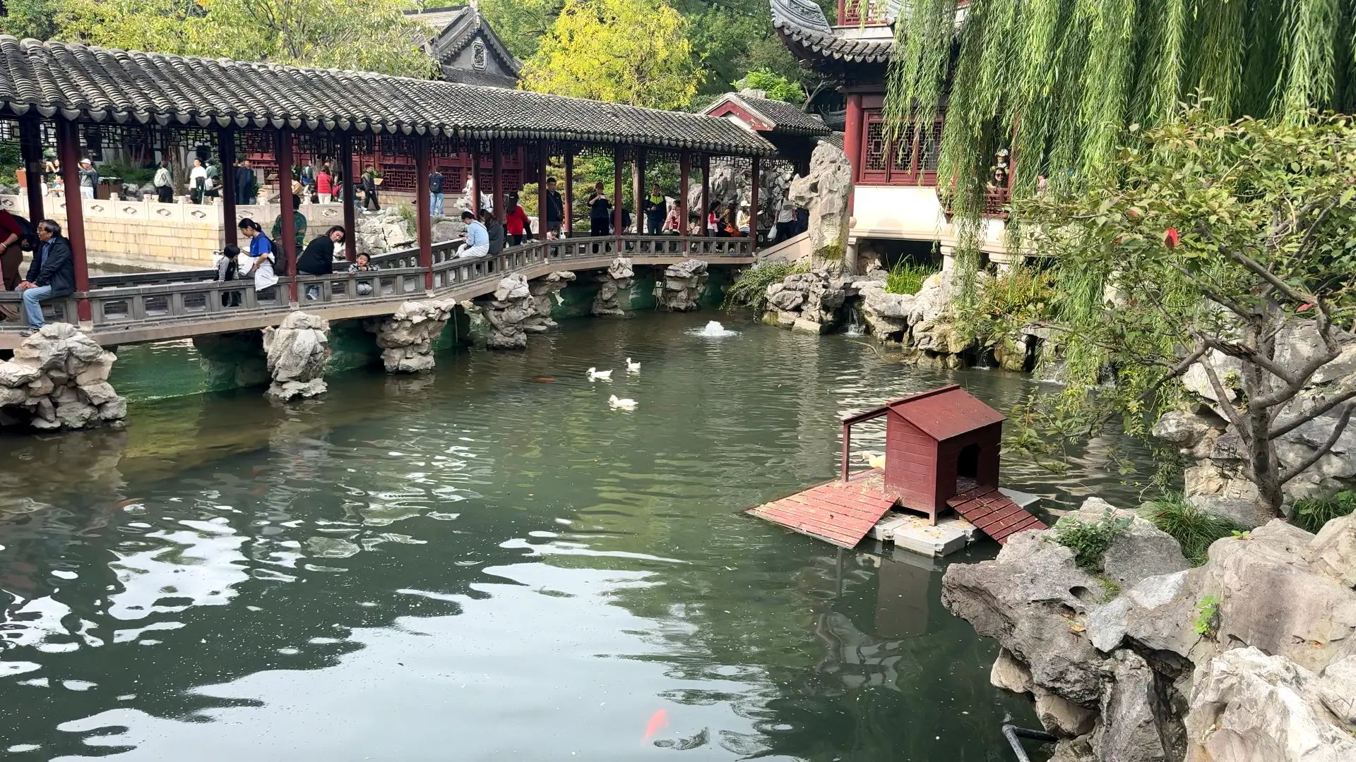 Yu Garden View - The Ultimate Shanghai Bucket List: 9 Must-Do Experiences 🌟 - Leotrails