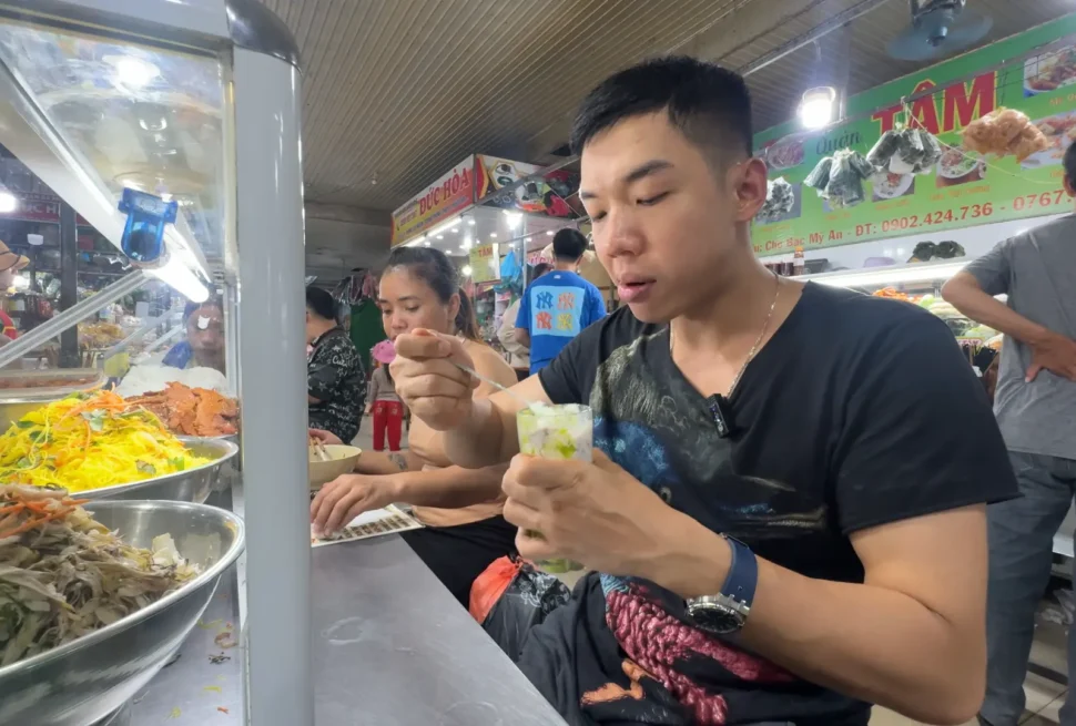 Mi Quang - Top 4 Local Dishes in Da Nang For First Time Visitors 🍽️ - Leotrails