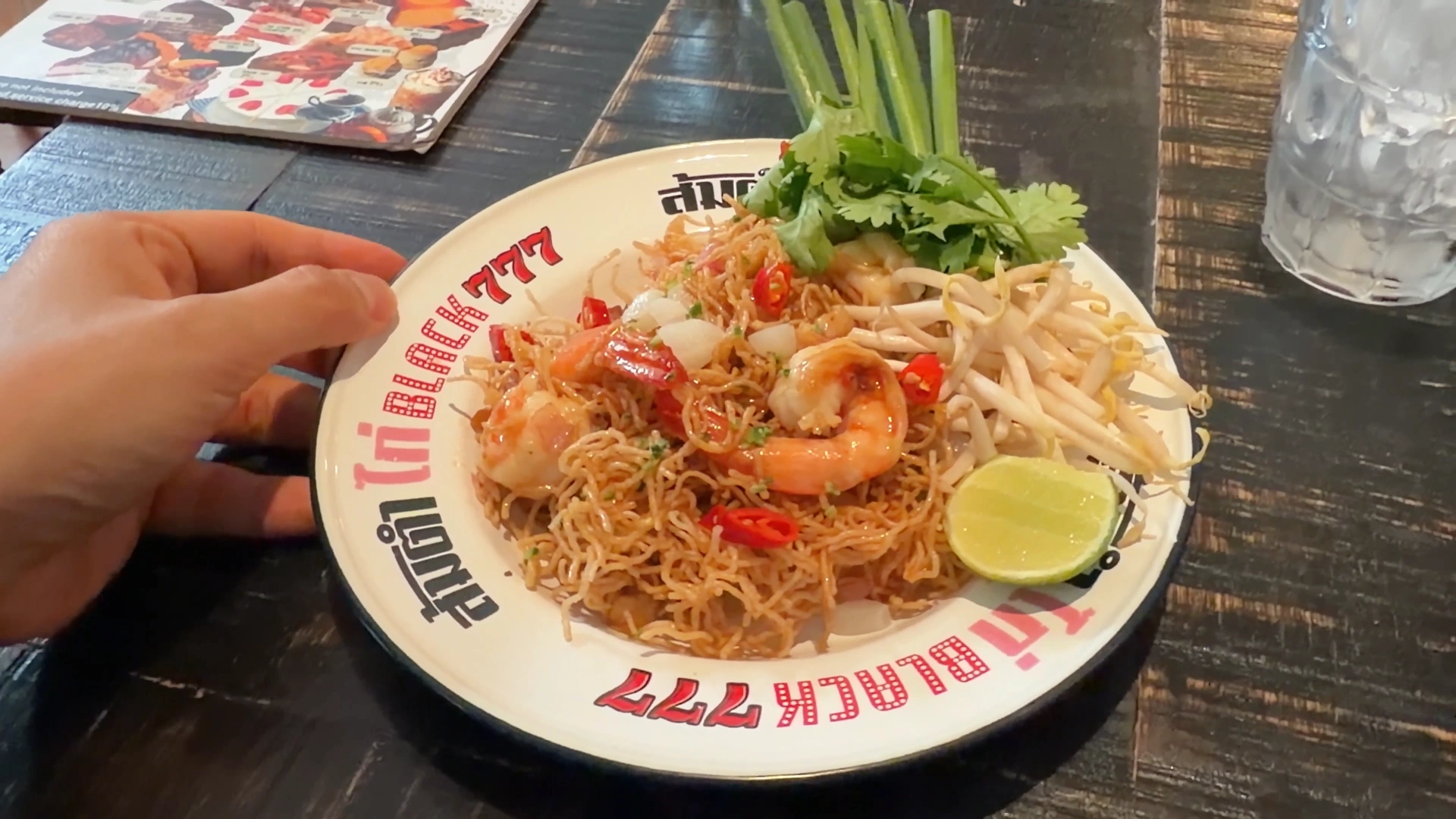 Crispy Noodles - Song Wat Bangkok: How to Spend a Day Here 🏠 - Leotrails