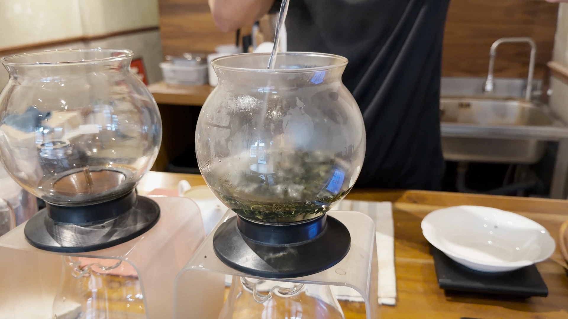 Boiling the tea leaves - Song Wat Bangkok: How to Spend a Day Here 🏠 - Leotrails