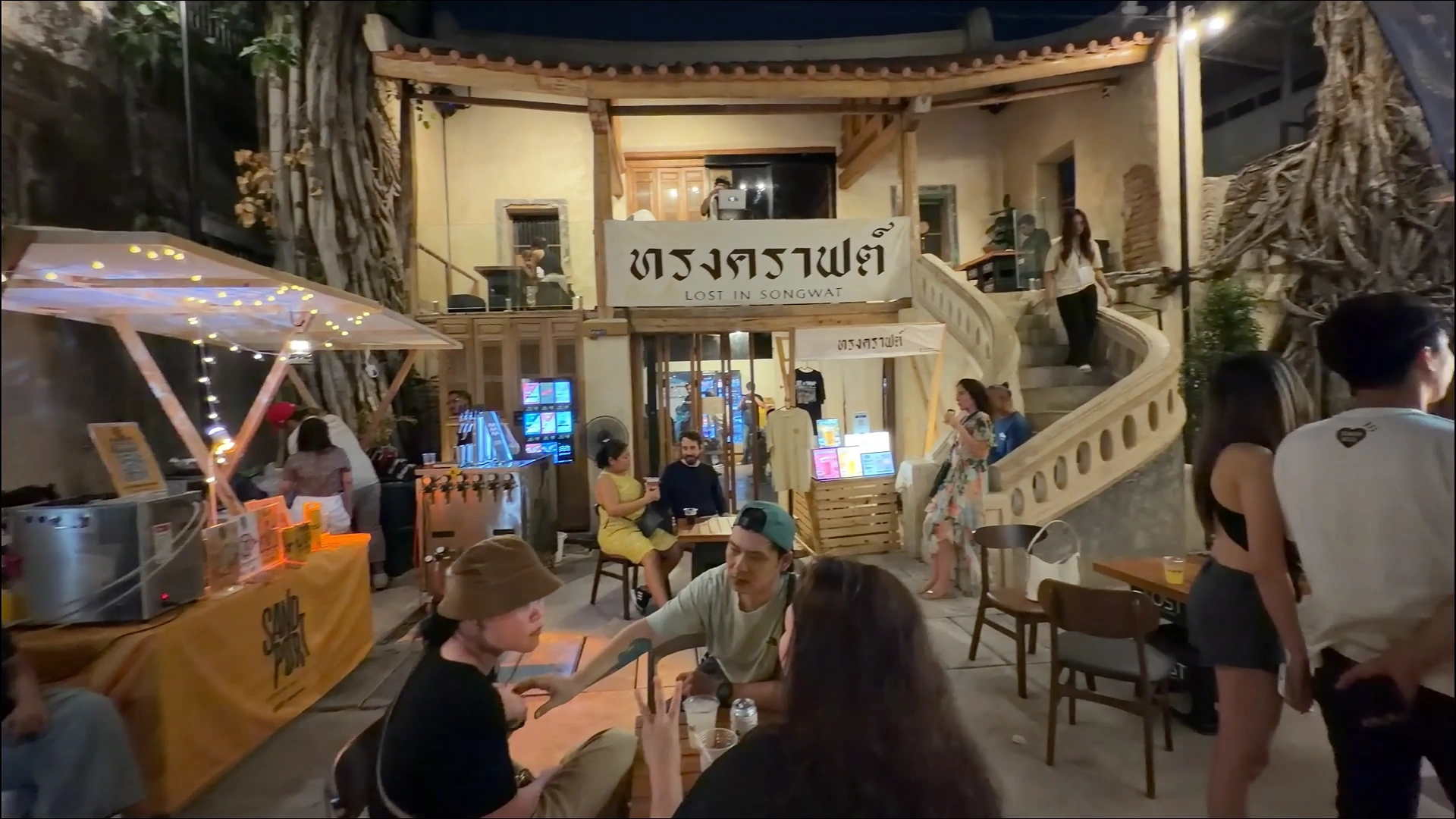 Lost in Songwat Cafe at night - Song Wat Bangkok: How to Spend a Day Here 🏠 - Leotrails