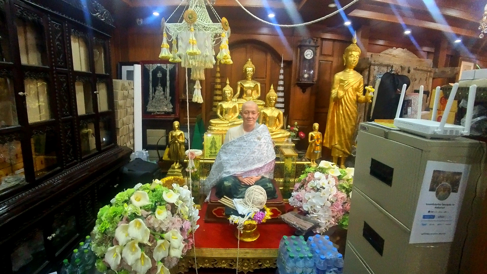 Statue of Mae Boon Ruen Shrine - Song Wat Bangkok: How to Spend a Day Here 🏠 - Leotrails