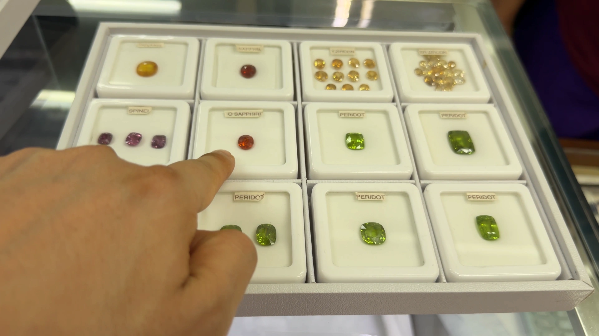 Various of Small Gems - Song Wat Bangkok: How to Spend a Day Here 🏠 - Leotrails