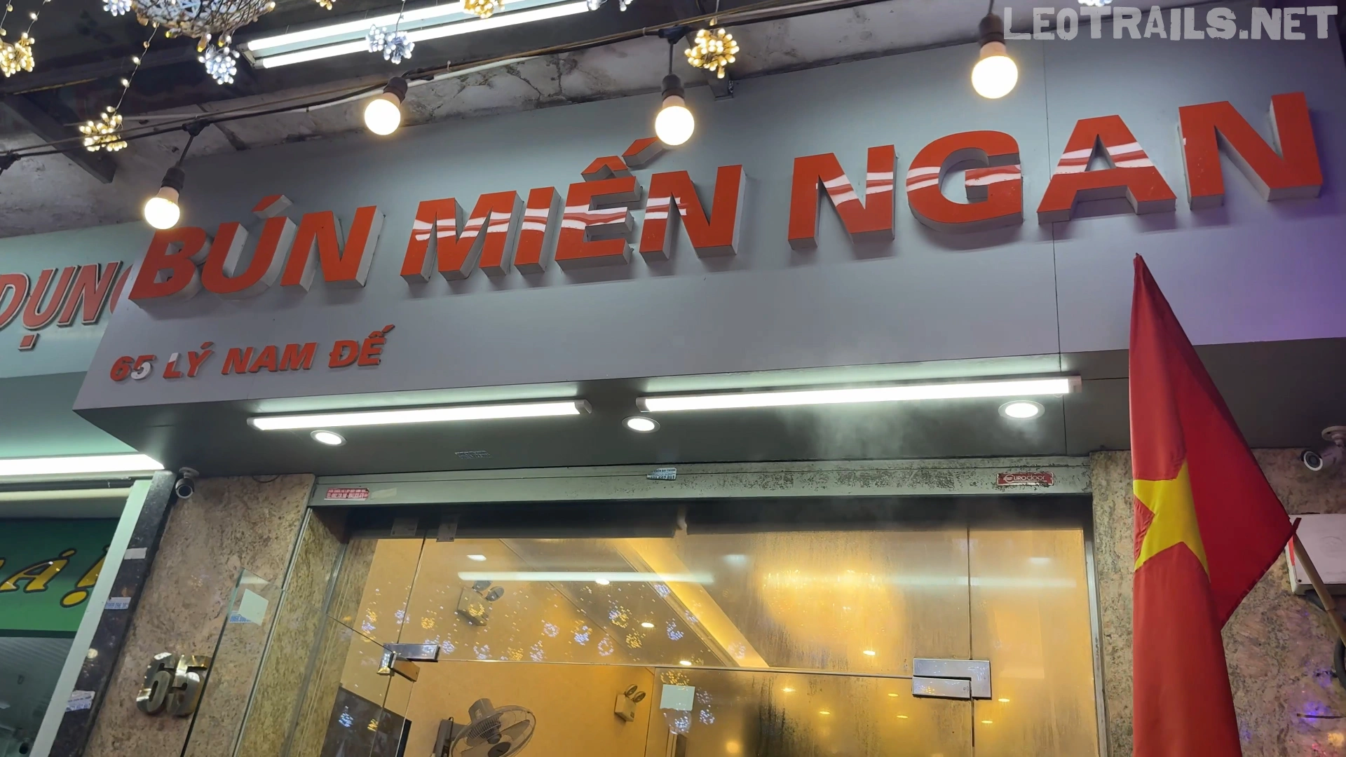 Front view of the Bún Miến Ngan duck noodle restaurant signboard on Lý Nam Đế street.