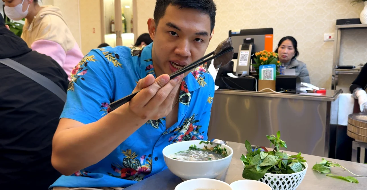 8 Vietnamese Food You Must Try in Hanoi 🍽️